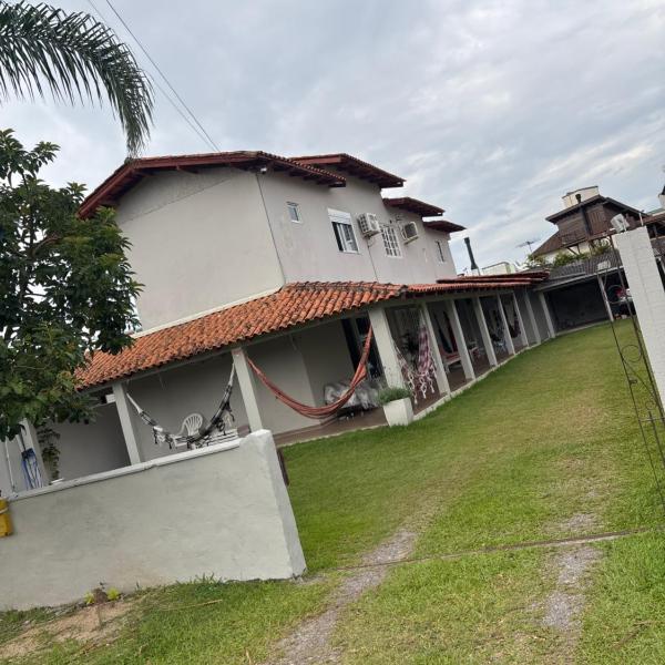 Casa geminada1, com 2 quartos, praia da Daniela