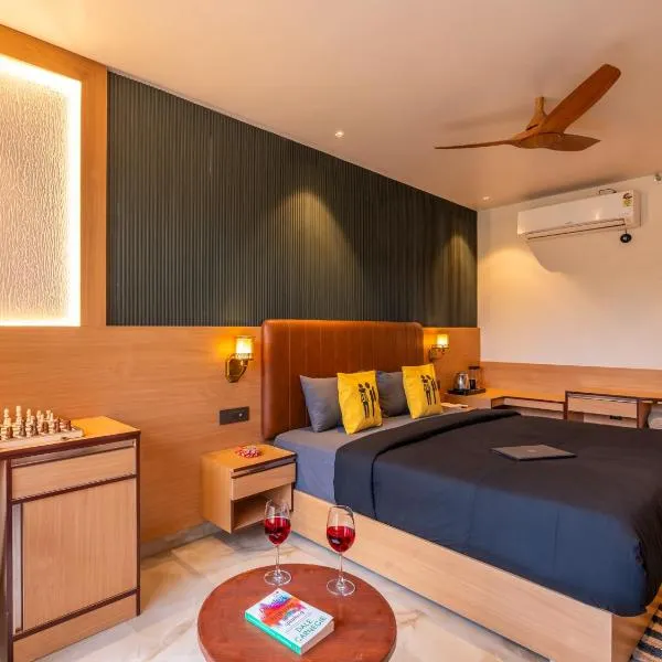 The Hosteller Bam Dehradun, City Centre, hotel i Dehradun