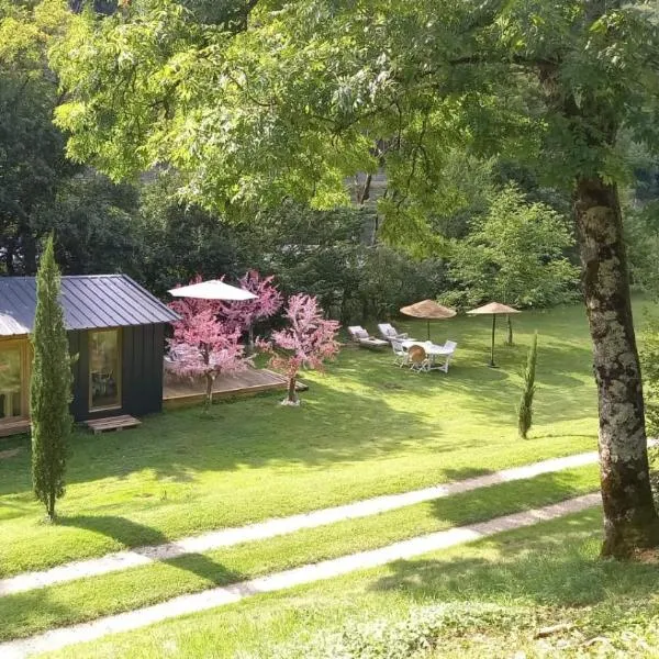 Viesnīca CHALET de la CHEVANNE pilsētā Laissey