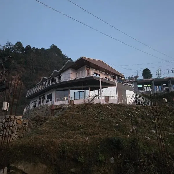 Himalayan Homestay Chopta Valley、Sariのホテル