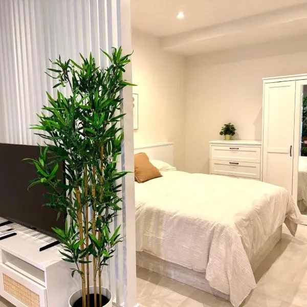 Almogávares 36 Apartamentos, готель у Кордобі