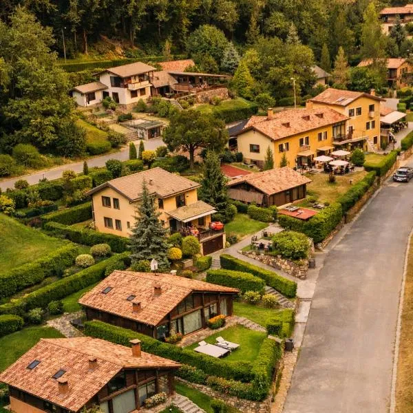 Apartamentos Els Ocells, viešbutis mieste Kamprodonas