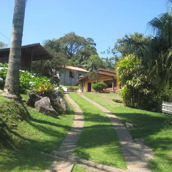 Pousada Recanto dos Pinheiros, hotel en Tapiraí