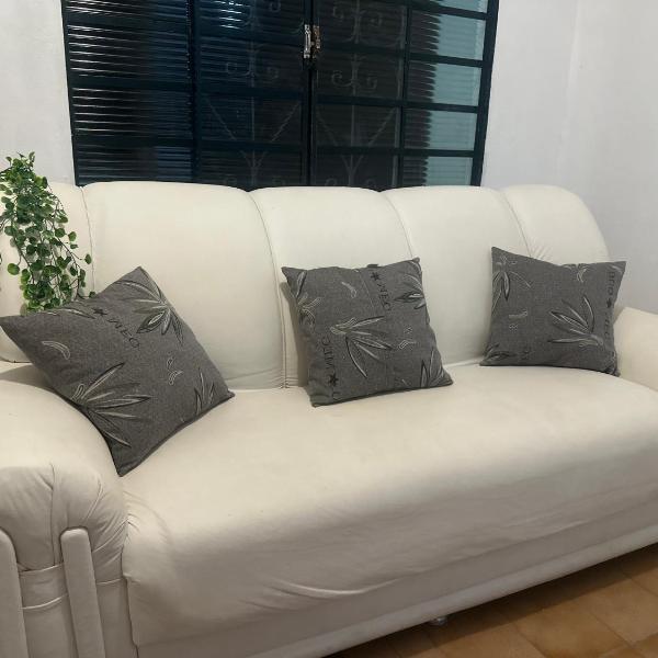 E Lindo Sobrado com 2 quartos em condomínio - Centro