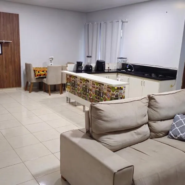 Apartamento completo e espaçoso, хотел в Мараба