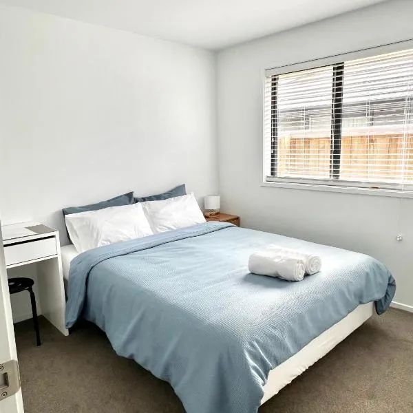 Room and Private Bathroom in Woodend, hotel u gradu Woodend