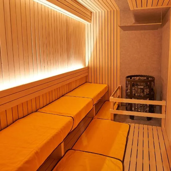 Hotel Global View Tsuchiura, готель у місті Цутіура