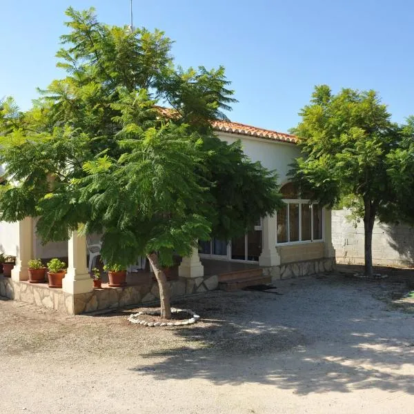 The House, hotel in Casas Devesa