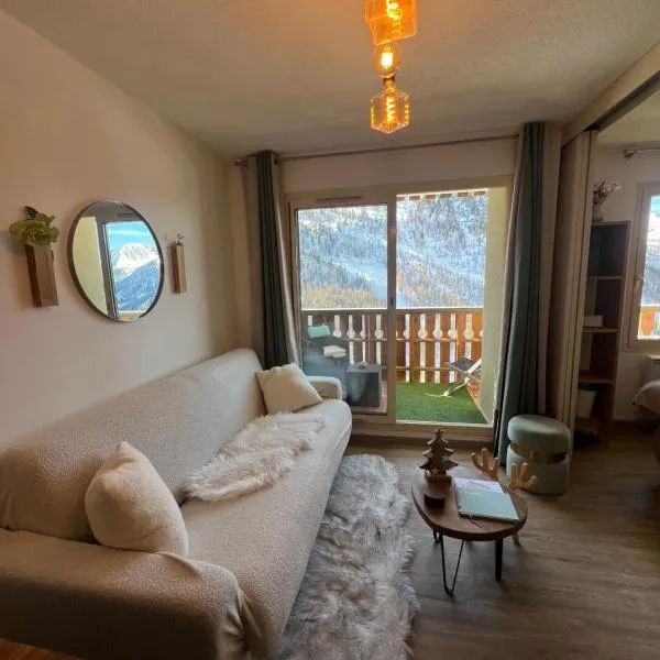 Centre, luxueux et raffiné appartement, terrasse, vue panoramique, parking, 2 chambres pour 6 personnes, hotel sa Isola 2000