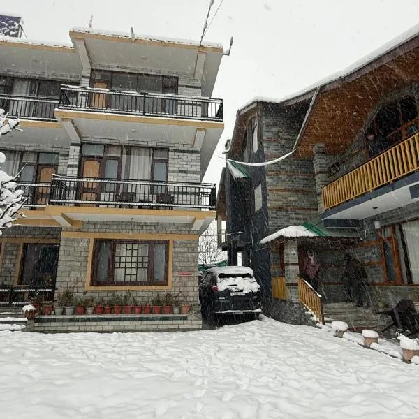 The Northwood Cottages Manali, Boutique Mountain Retreat, hotelli Manālissa