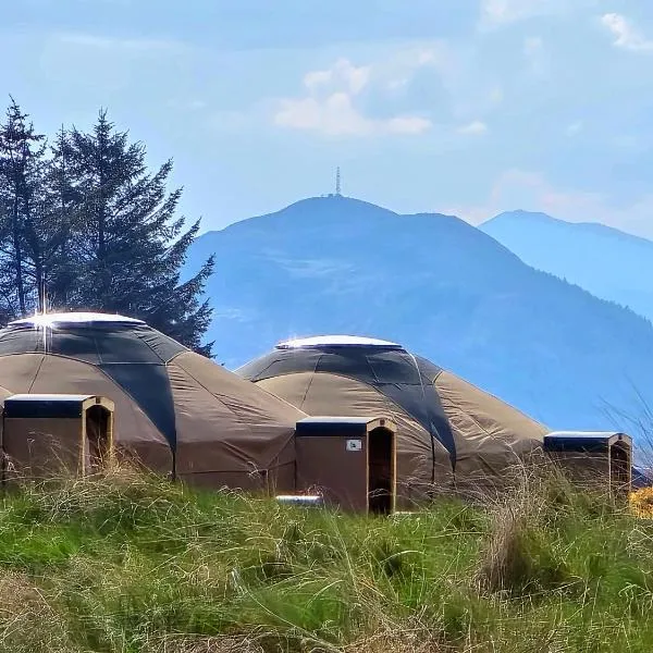 Rainbow's End Yurts, מלון בדורנוך