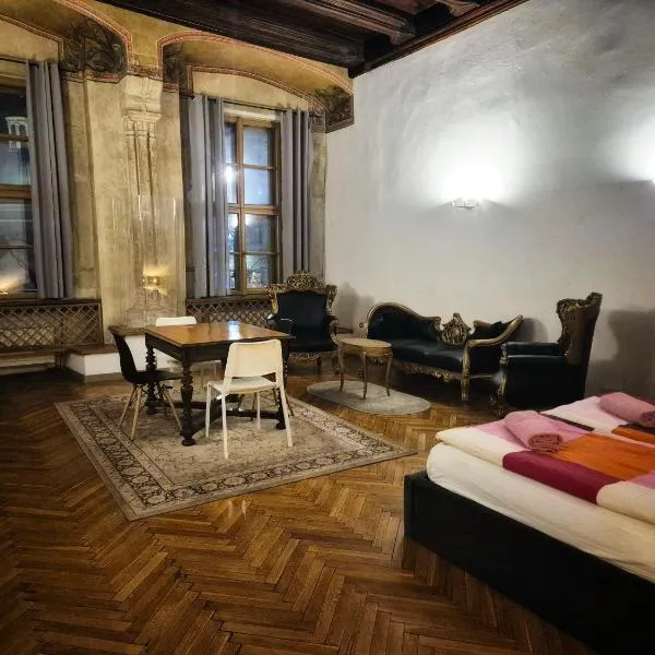 Main Square 18 King Apartament, hotel in Krakau