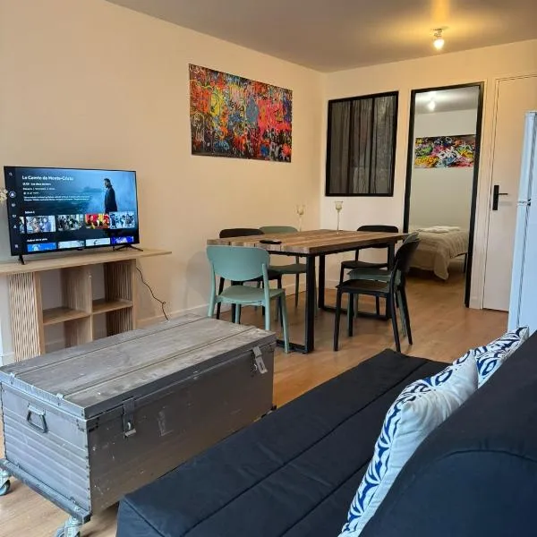 Logement 11 parking gratuit, hotel din Poitiers