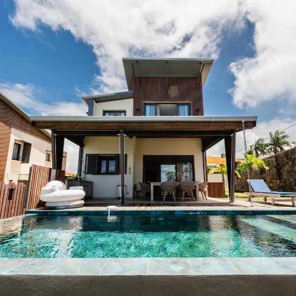 Villa de Luxe avec Piscine privée chauffée-3 Chambres-Sud Sauvage, hotel v destinaci Petite Ile