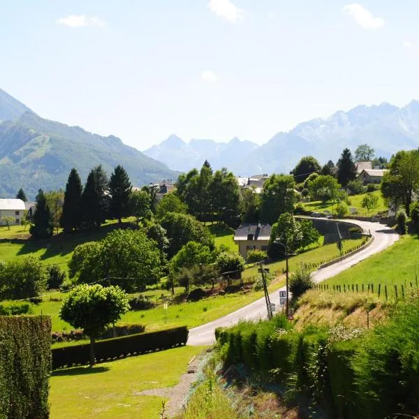 Camping l'Ideal, hotel i Arras-en-Lavedan