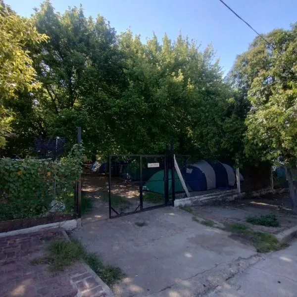 Camping Las Cañas -cosquin, hotel di Cosquín