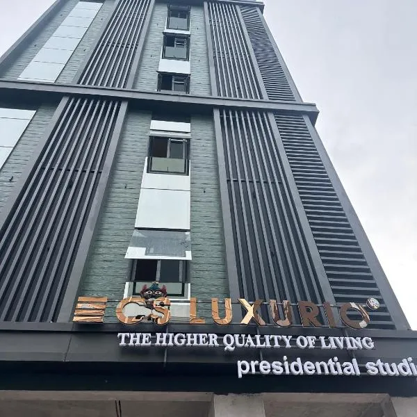 CS Luxurio Presendential Suites Gachibowli, hotel in Hyderabad