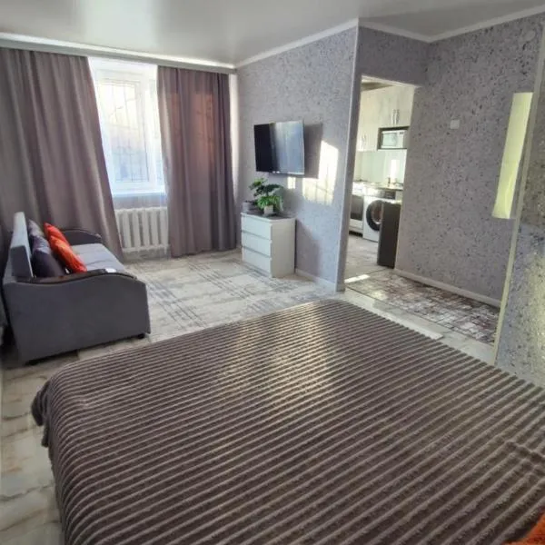 Апартаменты в центре города Балхаш, hotel in Balqash