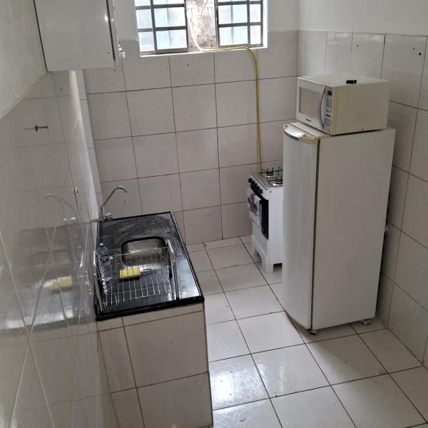Kitnet espaçosa - Foto 4
