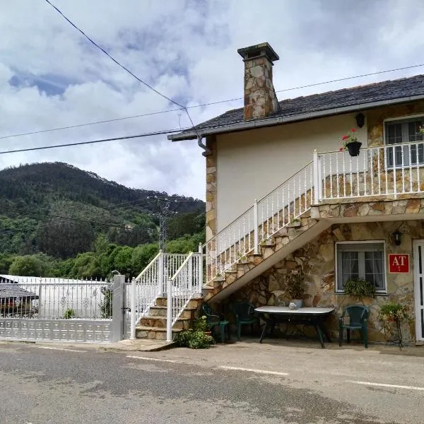 Apartamentos Casa Alvarina - Luarca, hotel em Cortina