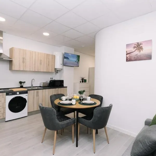 N3 Bright and Cosy apartament Park Benicalap N3, hotel di Valencia