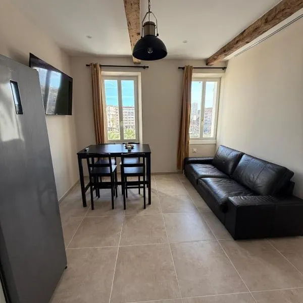Renovated T3 le Port de Toulon, Hotel in Toulon