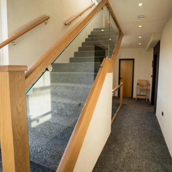 Roza Hotel, hotel en Enfield