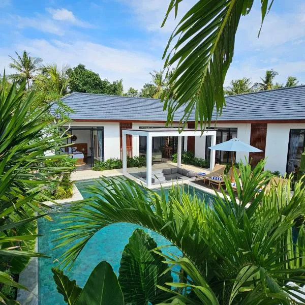 Private Villa with 60 m2 Infinity Pool 70m from Beach West Bali، فندق في Penginuman