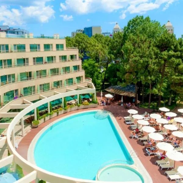 Jeravi Beach Hotel - All Inclusive, hótel á Sunny-ströndinni