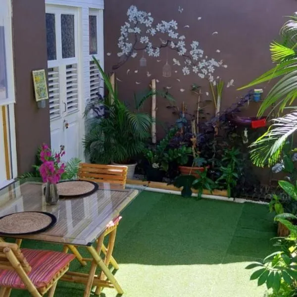 Le LiloVert - Studio 24 m2, hotel u gradu Le Кarbe