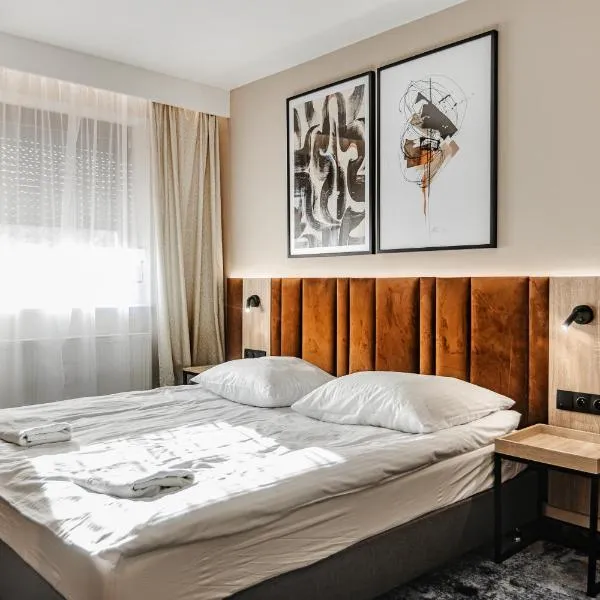 Hotel Zodiak, hotelli kohteessa Sucha