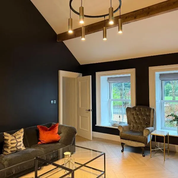 Luxury Croft Templepatrick Near Airport Rabbit and Hilton hotel, hotel sa Templepatrick