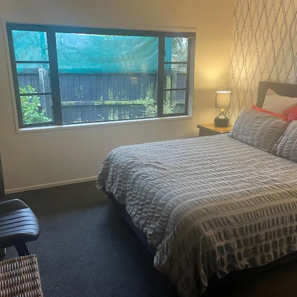 Kaiapoi Village Deluxe Room with En-Suite Bathroom, hotel sa Kaiapoi