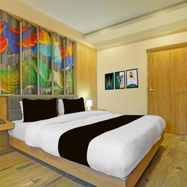 Viesnīca Super Townhouse Oak City Centre Dhanbad Formerly Hotel Kuber Inn pilsētā Danbāda