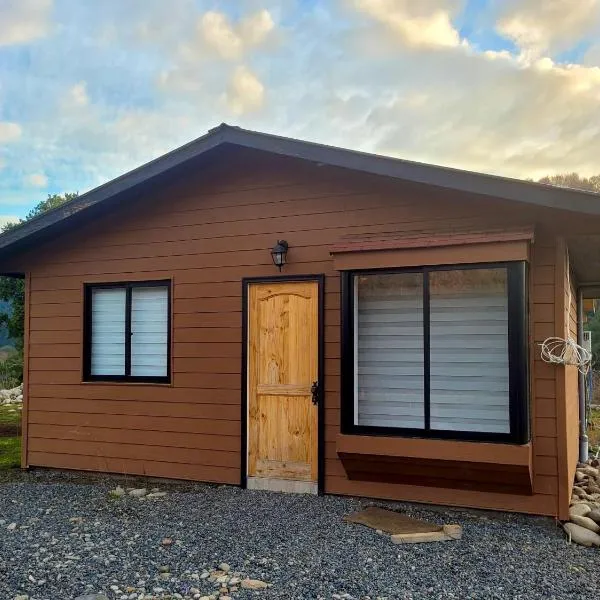 Cabañas Cocodrilo Lodge, hotel din Molina