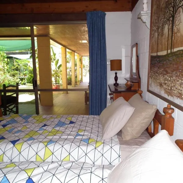 Shady Grove B&B, hotelli kohteessa Hervey Bay