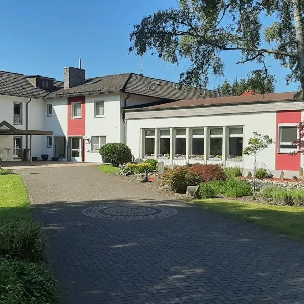 Bildungs- und Begegnungszentrum Holzhausen, מלון בBurbach