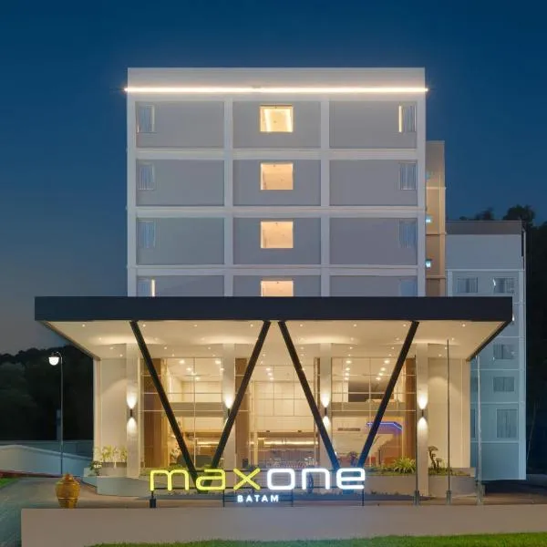 MAXONE Batam, hotel a Nagoya