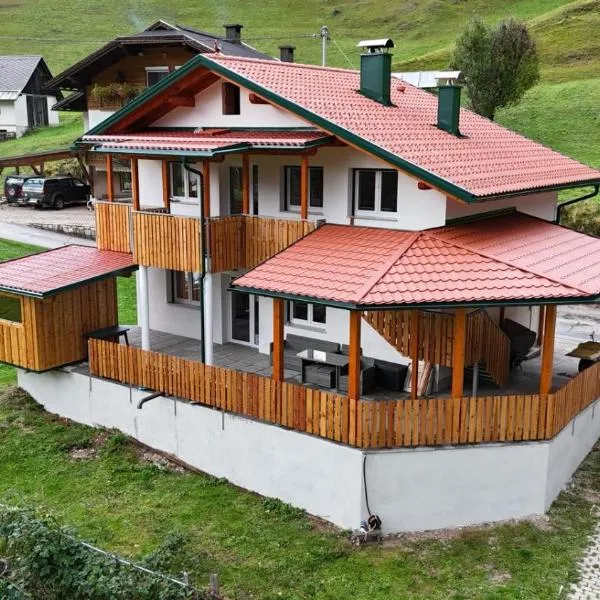 Ferienhaus Skarbina, hotel v mestu Zell-Pfarre