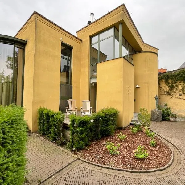 Villa Francine, hotel en Deinze