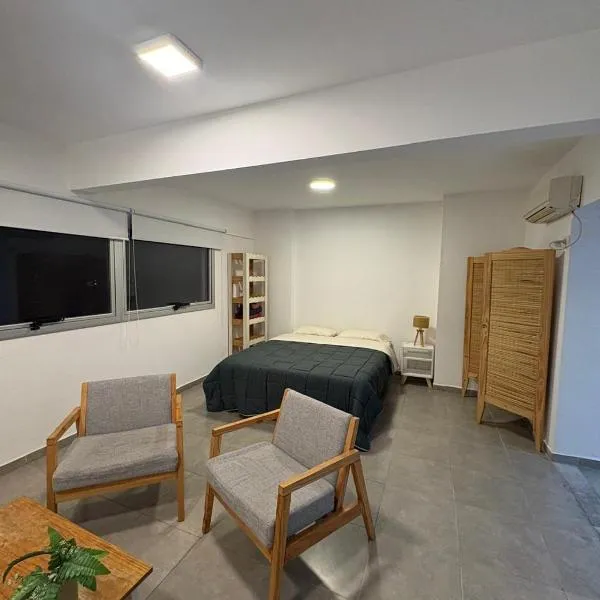 Departamento monoambiente La plata, Zona centro، فندق في لا بلاتا