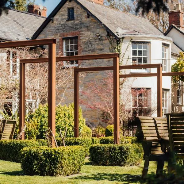 Farthings Country House Hotel & Restaurant Tunton, hotel sa Taunton