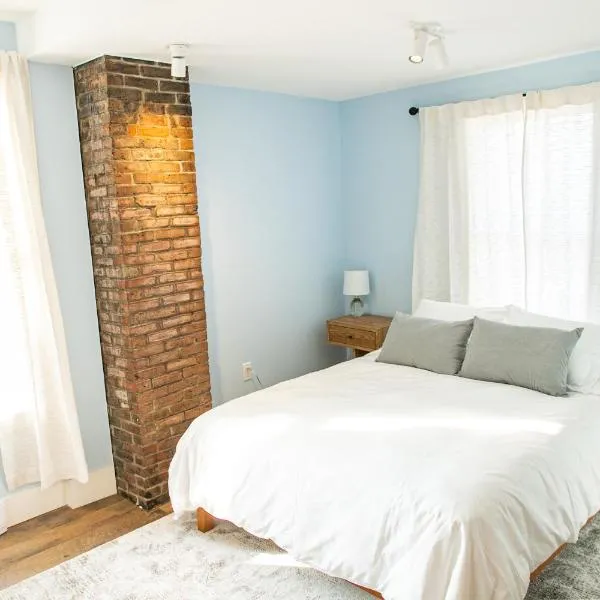 Halifax's Most Popular Historic Modern Space, hotel in Halifax
