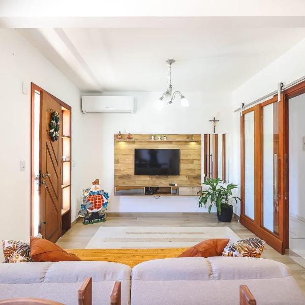 Refúgio Sul da Ilha, casa Nova, Wi-Fi, Ar condicionado e 2 vagas se estacionamento - Foto 5