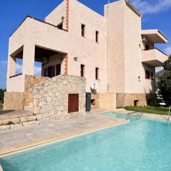 Villa Evenos with private pool, ξενοδοχείο στο Ελαφονήσι