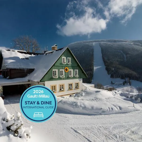 Pension Slunečnice & Panorama Restaurant Farma, готель у місті Шпіндлерув-Млин