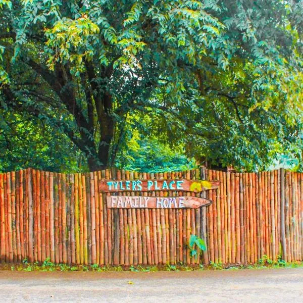 Tyler's place, hotel v destinaci Coco