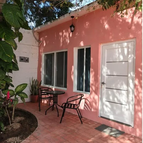 Casa Tamarindo, готель у місті San Carlos