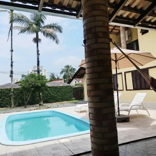 Viesnīca Econômica Joinville Hostel e Pousada pilsētā Žoinvili