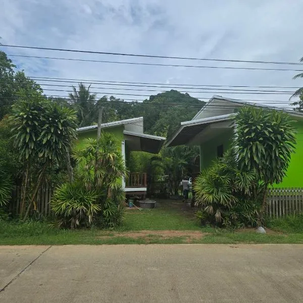 Sukanyawoodhouse, hotel in Ban Tha Rua